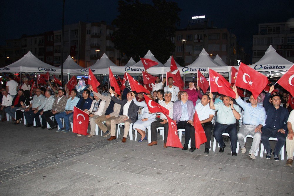 Çanakkale’de Vatandaşlar Nöbet Tuttu