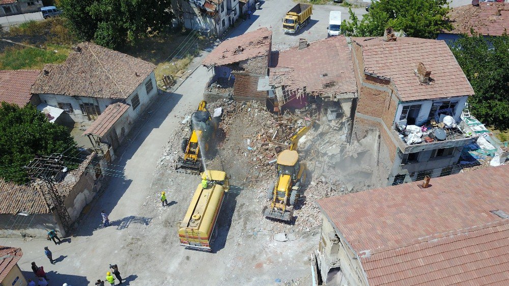 Çorum Belediyesi’nden Yeni Yol Ve Otopark Çalışmaları