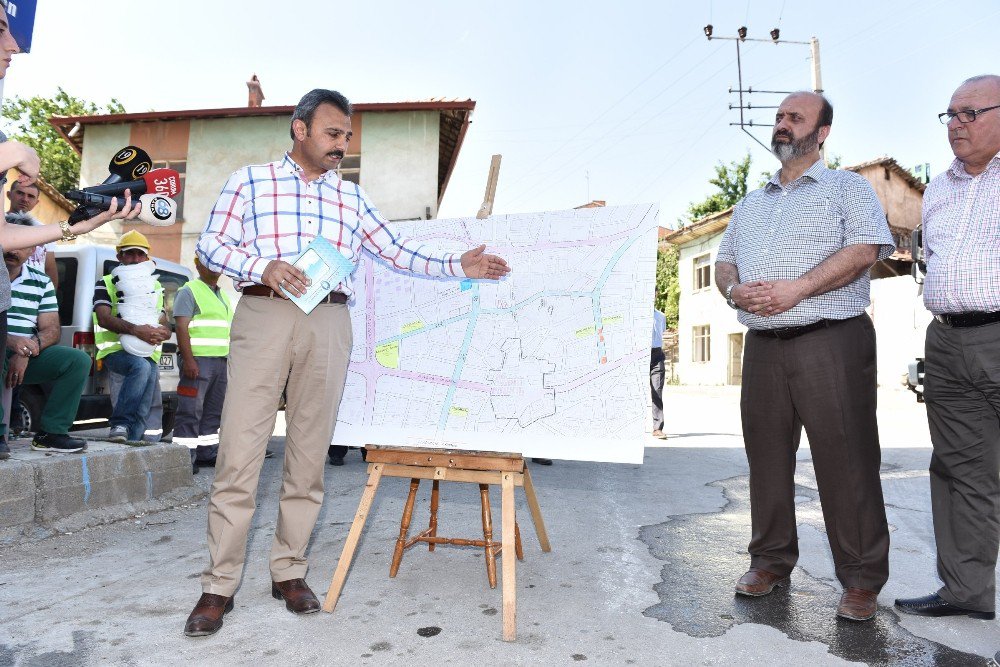 Çorum Belediyesi’nden Yeni Yol Ve Otopark Çalışmaları