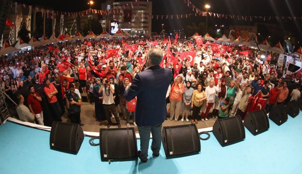 Bakan Kılıç, "Bu Aziz Millet Hainleri Tarihe Gömdü"