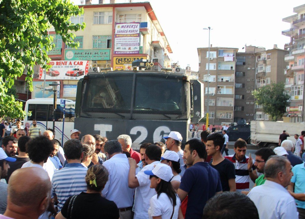 Diyarbakır’da Kesk’lilere Müdahale: 28 Gözaltı