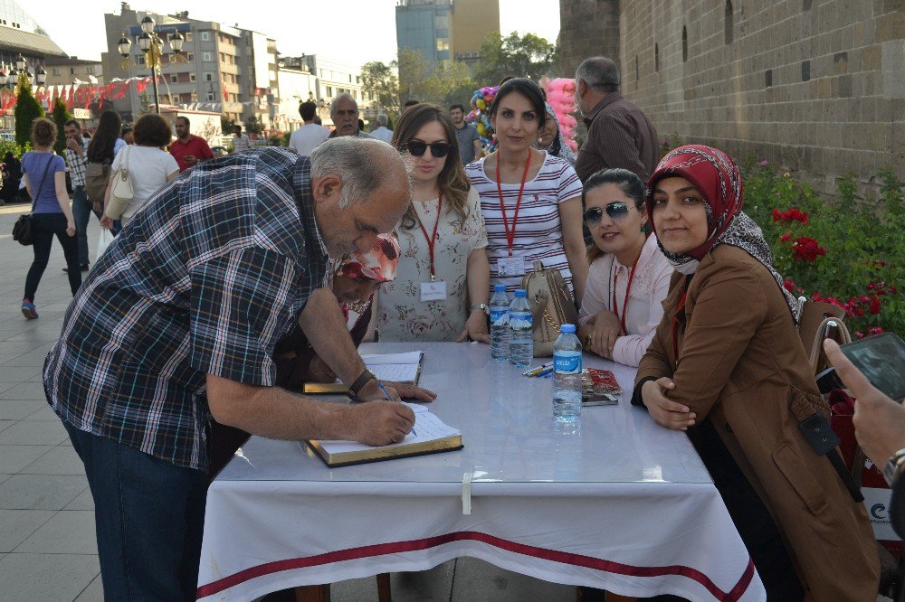 Asp İl Müdürlüğü’nden 15 Temmuz Şehitler Anma, Demokrasi Ve Milli Birlik Günü Standı