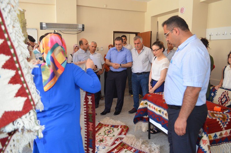 Halk Eğitim Merkezinde Belge Töreni