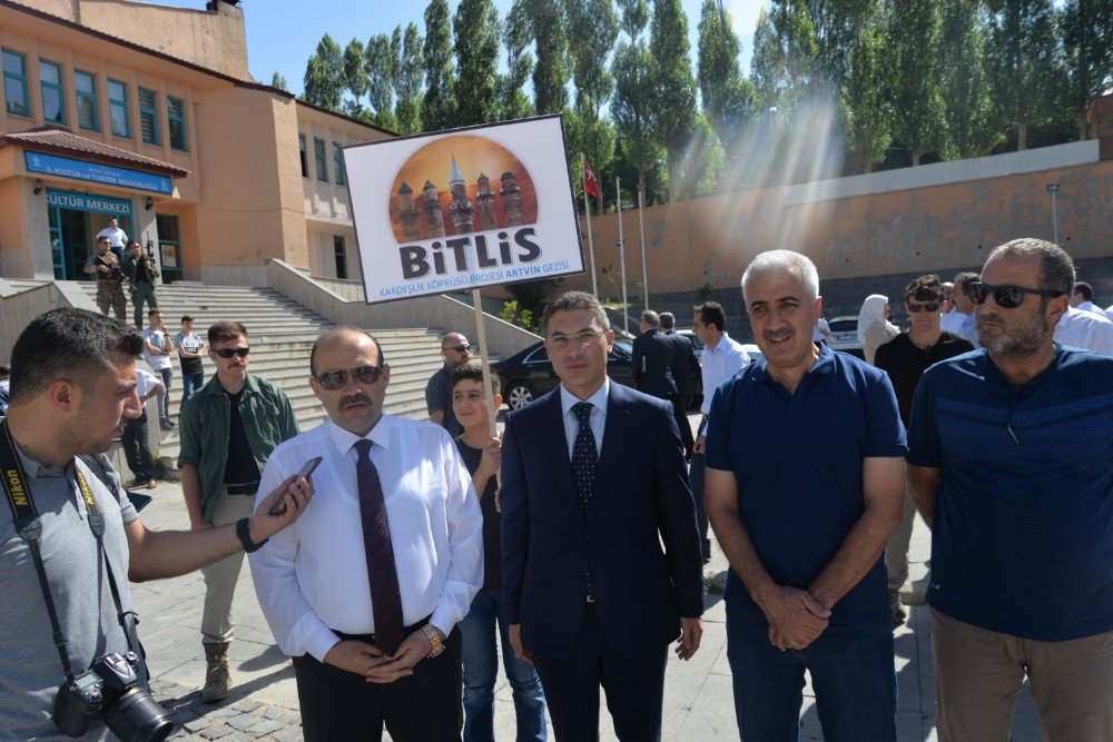 Bitlis’ten Artvin’e “Gönül Köprüsü” Projesi