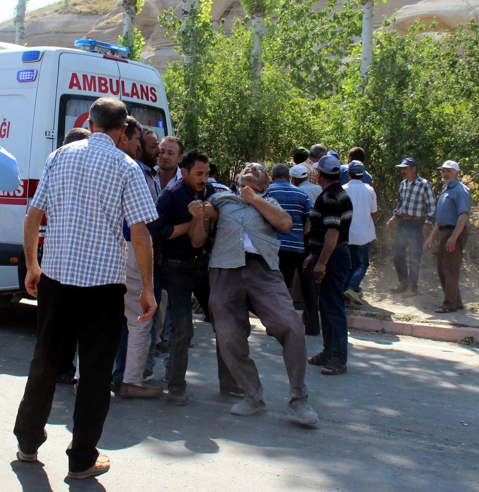 Ehliyetsiz Sürücü Akrabasını Ezdi, Yakınları Sinir Krizi Geçirdi