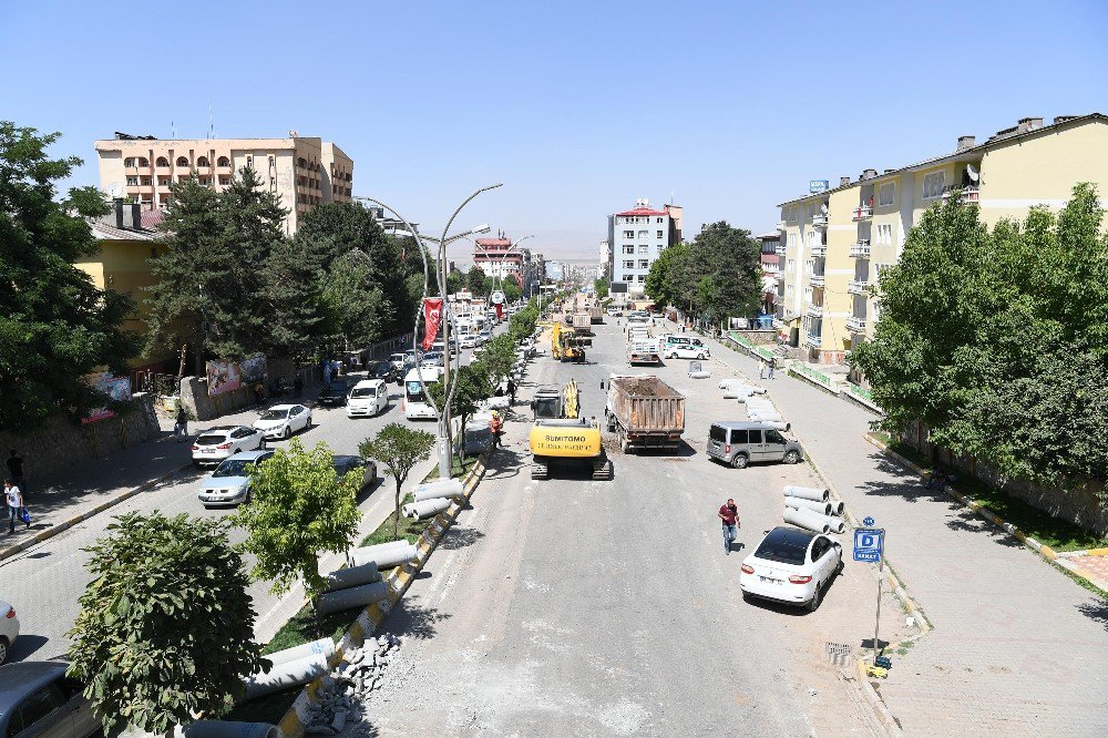 Muş Belediyesi Projelerini Hayata Geçiriyor