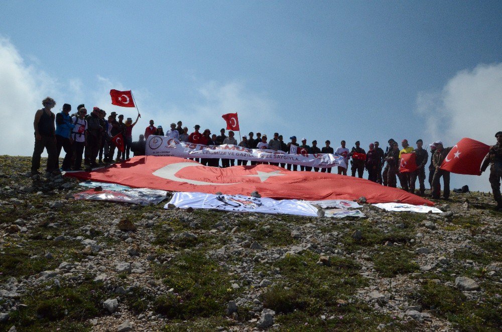 15 Temmuz Şehitleri İçin Ilgaz Dağı’na Tırmandılar