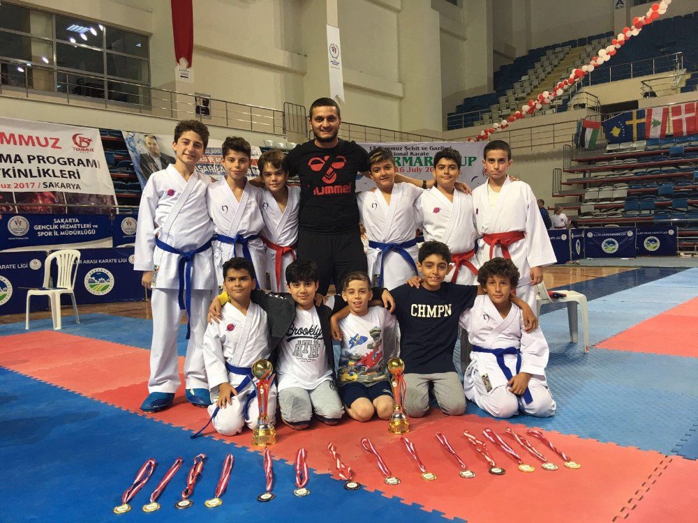 İhlas Koleji Karetecileri Tatami’de Gürledi