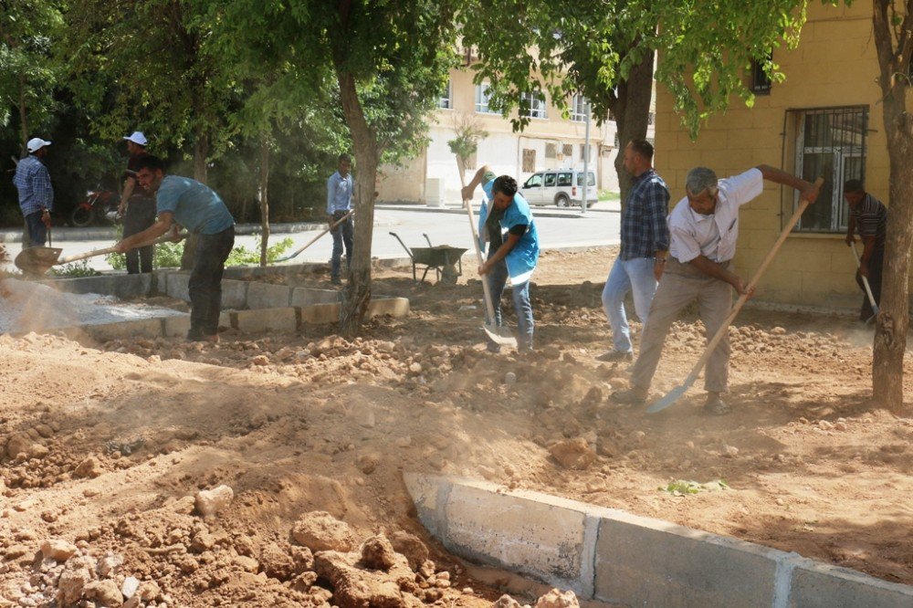 Akçakale Belediyesinden 4 Bin Metrekarelik Yeni Park