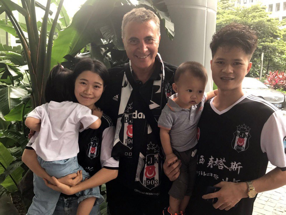 Fikret Orman’ı Guangzhou’da Taraftarlar Karşıladı