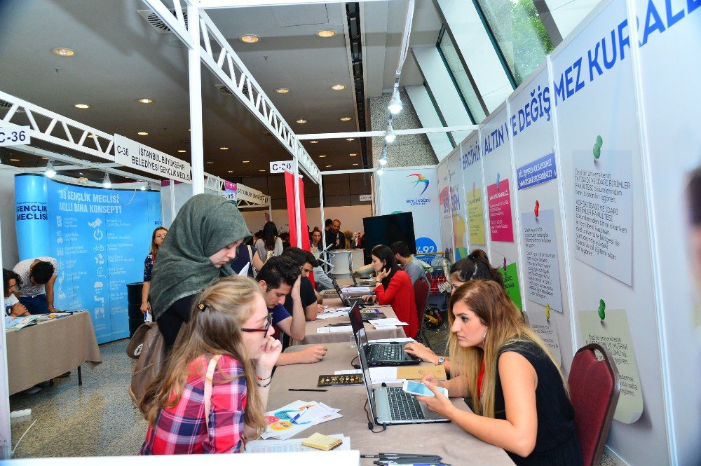 Beygem, Üniversite Tercih Fuarı’na Katılan İlk Ve Tek Belediye Kurumu Oldu