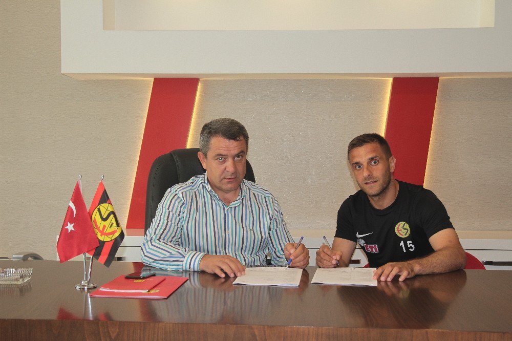 Eskişehirspor’da 5 İmza Birden