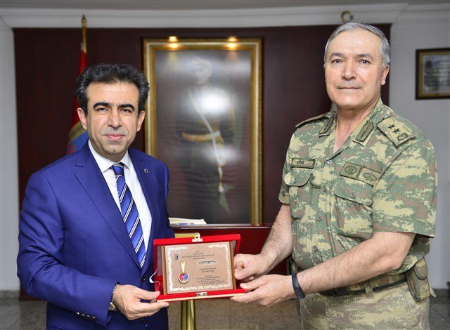 Vali Güzeloğlu, Tümgeneral Çitil’den Brifing Aldı