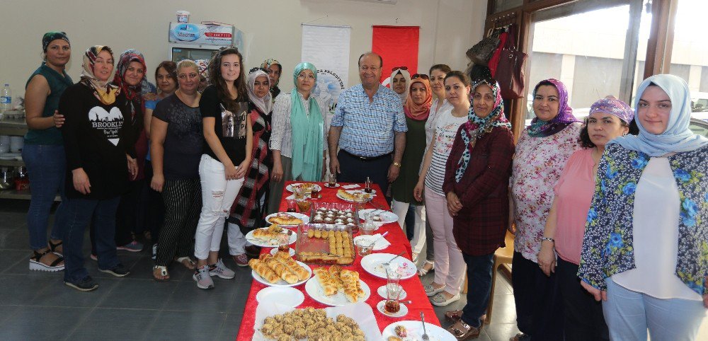 Pasta Çıraklık Eğitimi Alan Kursiyer Artık Usta Oldu