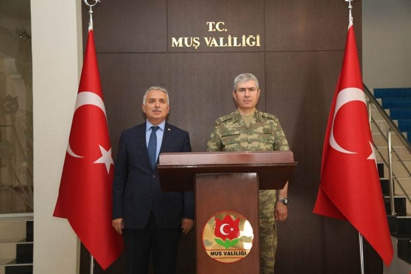 Korgeneral Uyar’dan Muş Valisi Yıldırım’a Ziyaret