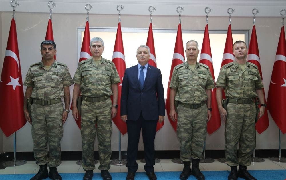 Korgeneral Uyar’dan Muş Valisi Yıldırım’a Ziyaret