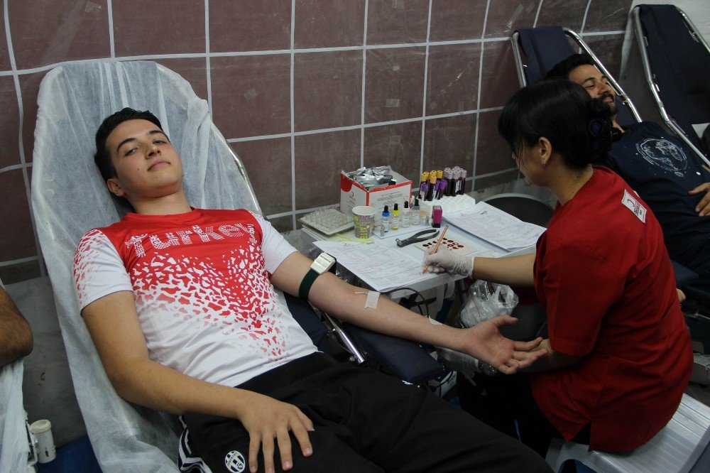 Kızılay’a İki Günde 270 Ünite Kan Bağışı Yapıldı