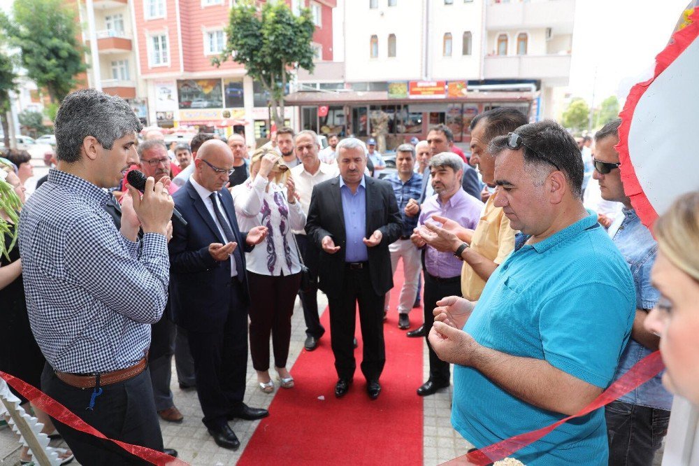 Gürsu’nun İş Yerini Başkan Baran Açtı