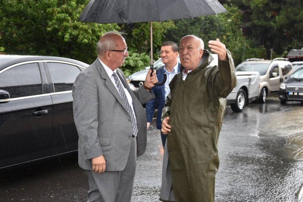 Başkan Albayrak Yağmurdan Olumsuz Etkilenen İlçeleri Gezdi