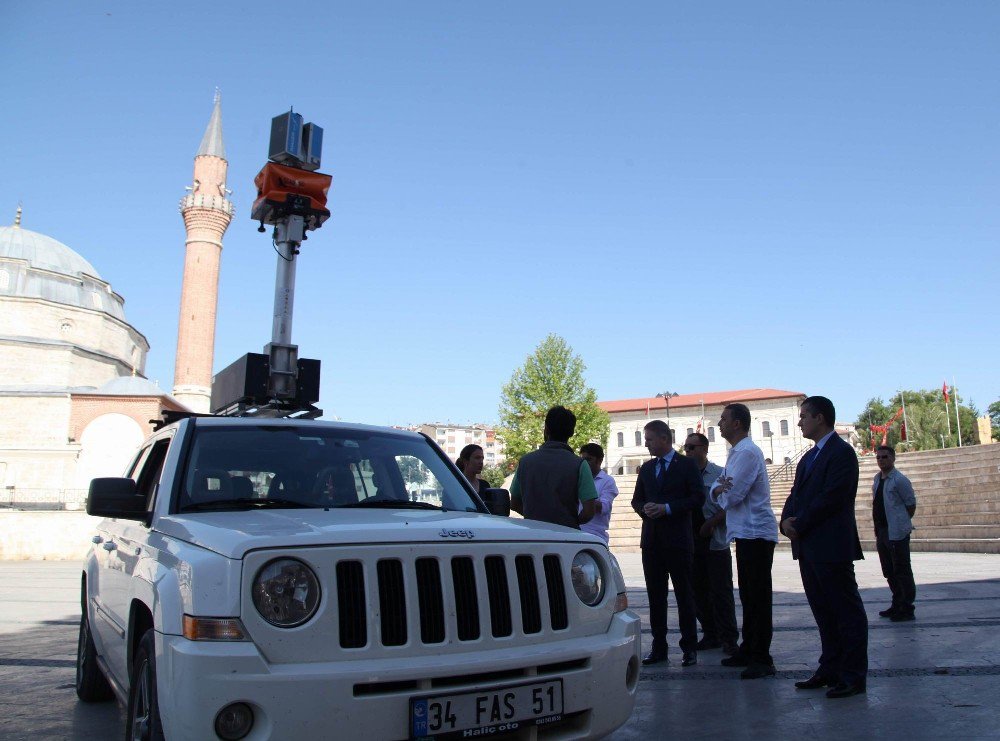 Sivas’taki Tarihi Eserler Işıklandırılıyor