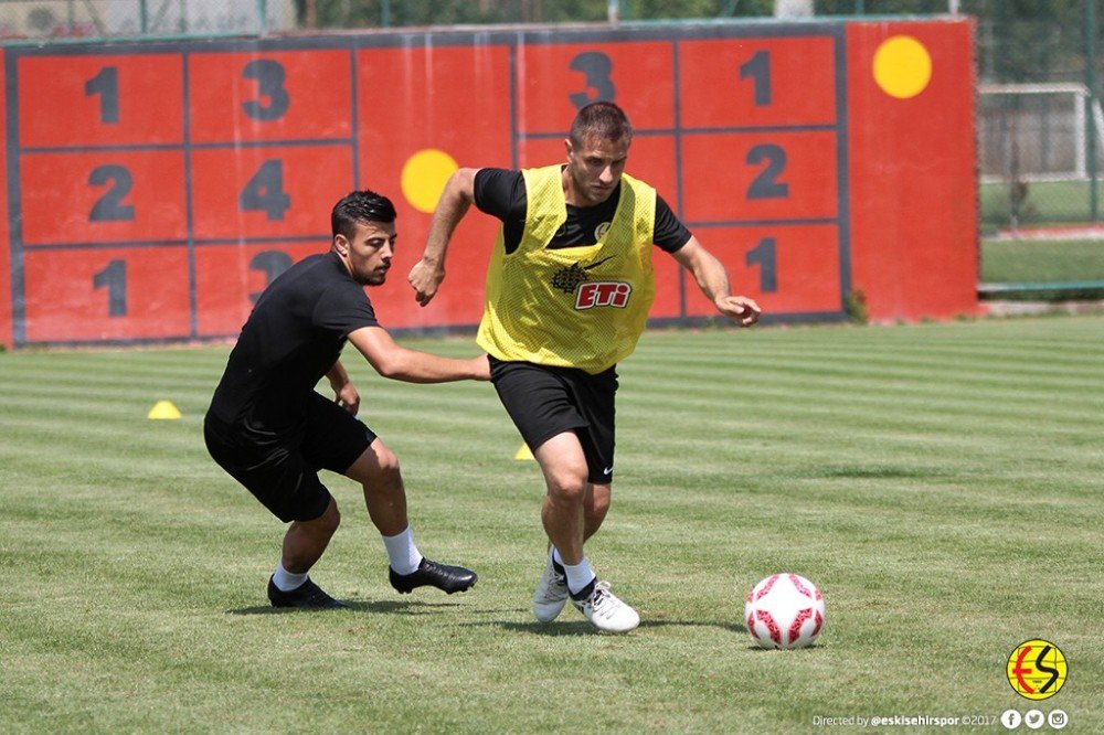 Eskişehirspor, Antrenmanlarını Sürdürüyor