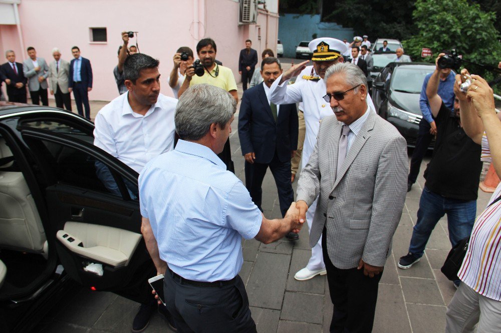 Zonguldak Valisi Çınar, Kdz. Ereğli’de Ziyaretlerde Bulundu