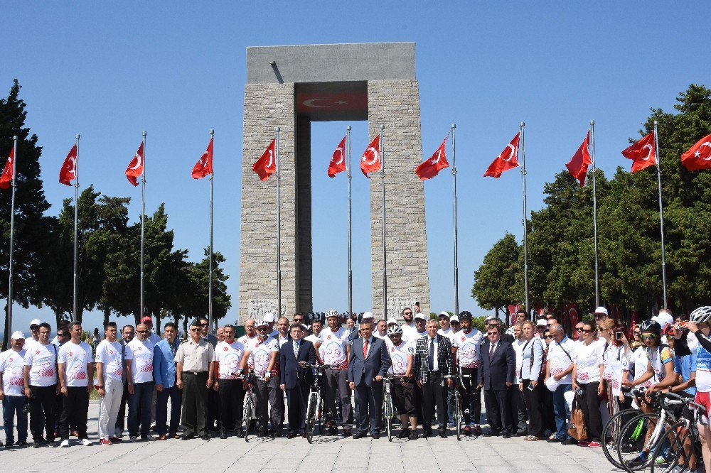 15 Temmuz Şehitleri İçin Bin 600 Kilometre Pedal Çevirdiler