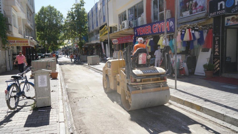 Gölebatmaz Caddesinde Bakım Onarım Çalışması Yapıldı