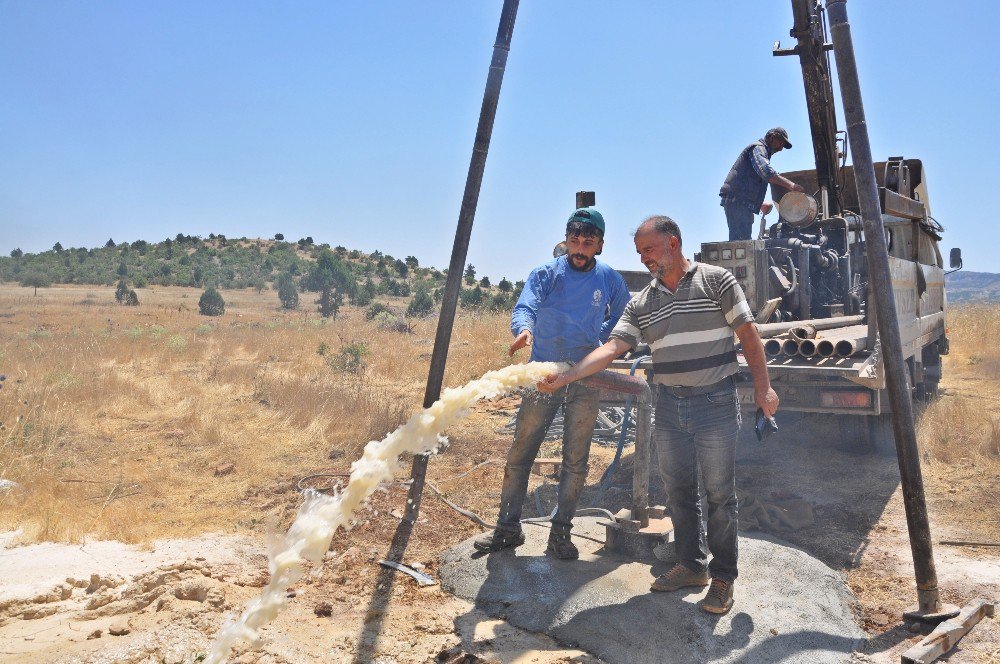 Gölbaşı İlçesinde Yeni Mezarlık İçin Sondaj Çalışması Yapıldı