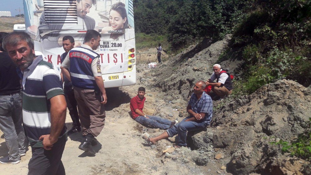 Eyüp’te Hafriyat Kamyonu Ve İett Otobüsü Çarpıştı: 12 Yaralı