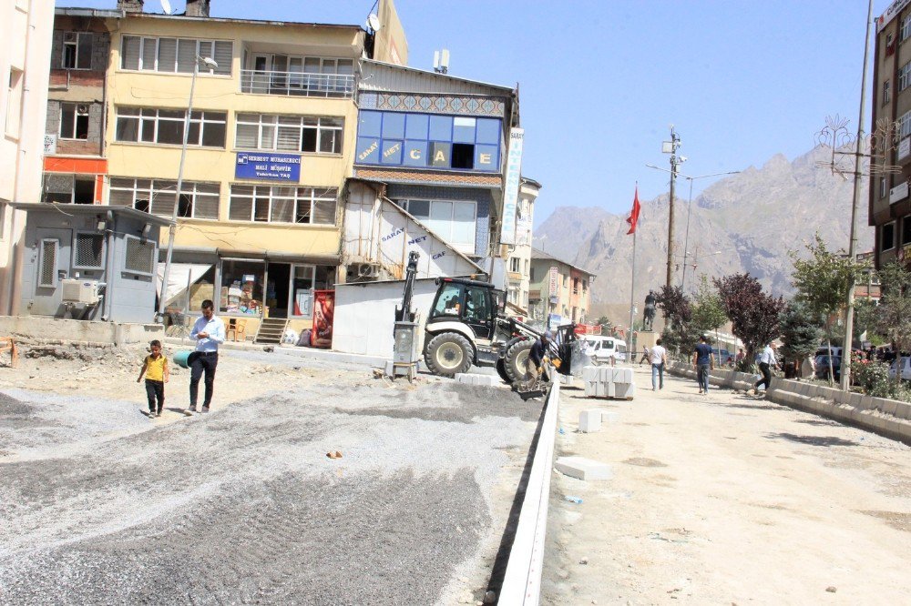 Hakkari Modern Caddelere Kavuşuyor