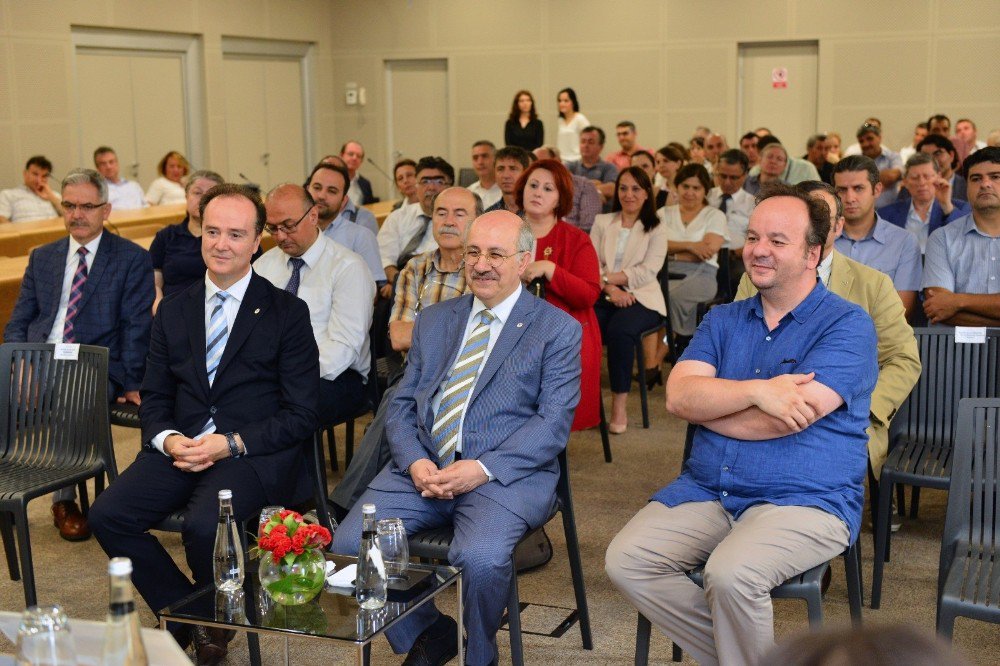 İtü’de ’15 Temmuz Demokrasi Ve Milli Birlik Günü’ Paneli Düzenlendi