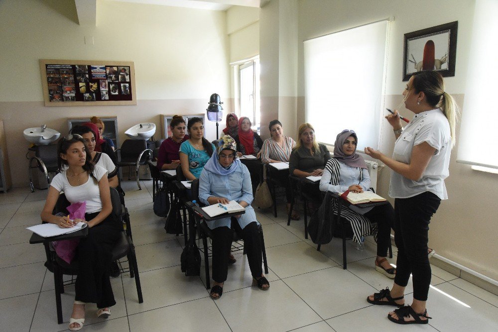 Şahinbey Belediyesi Meslek Sahibi Yapmaya Devam Ediyor