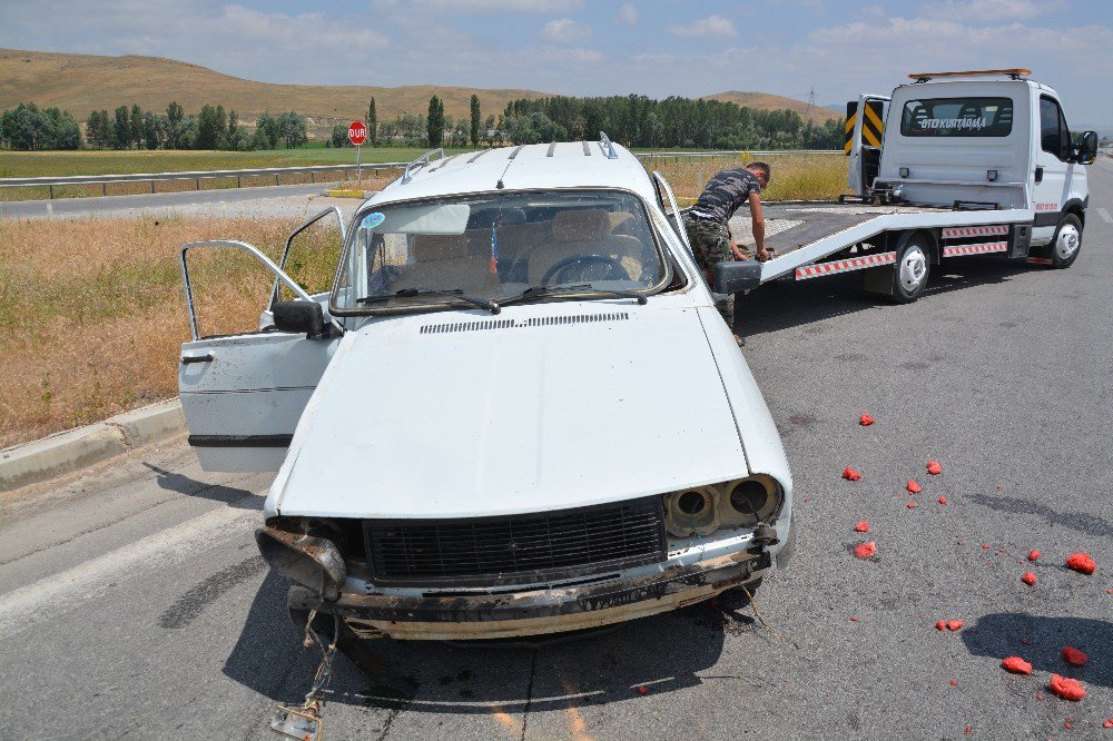 Sivas’ta Trafik Kazası: 6 Yaralı