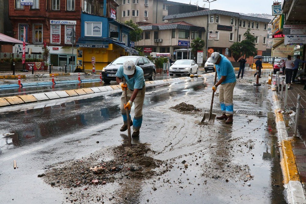 Kuvvetli Yağış Sonrası Eyüp’te Hummalı Çalışma