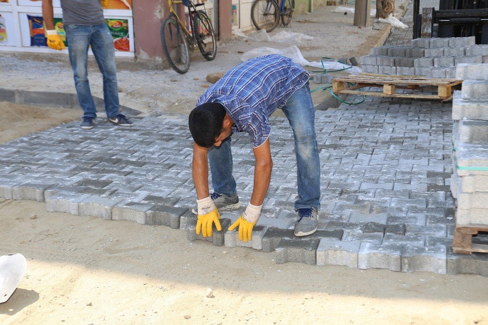 Turgutlu’da Cadde Ve Sokaklarda Parke Taşı Seferberliği