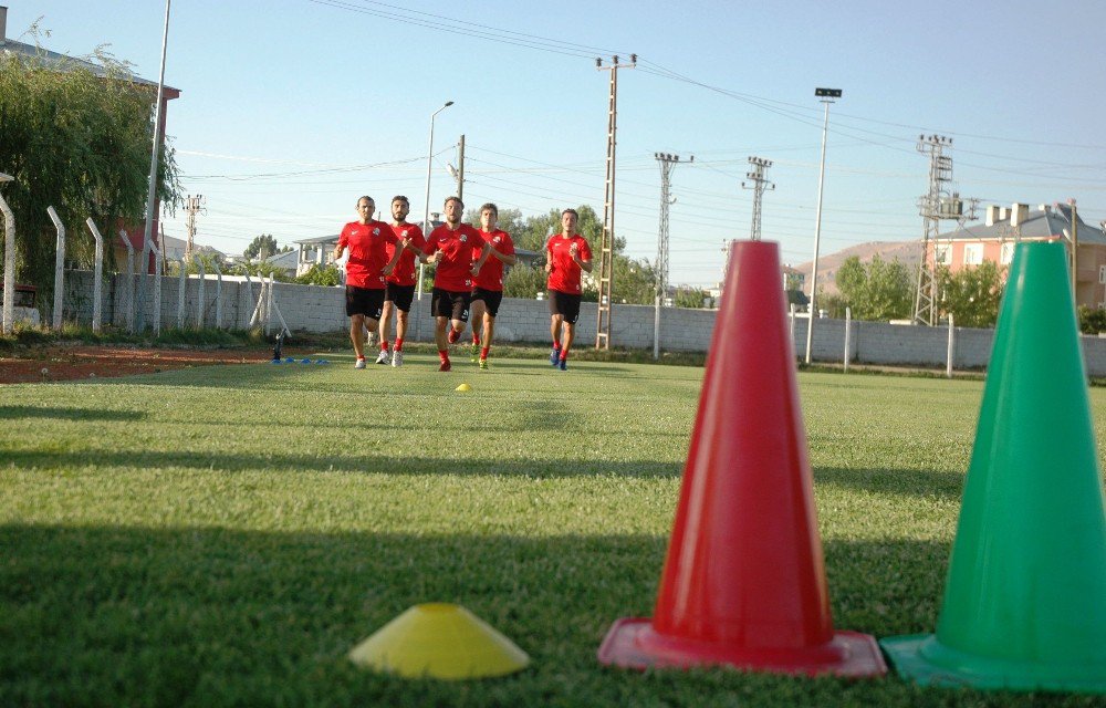 Van Büyükşehir Belediyespor Şampiyonluk Yolunda