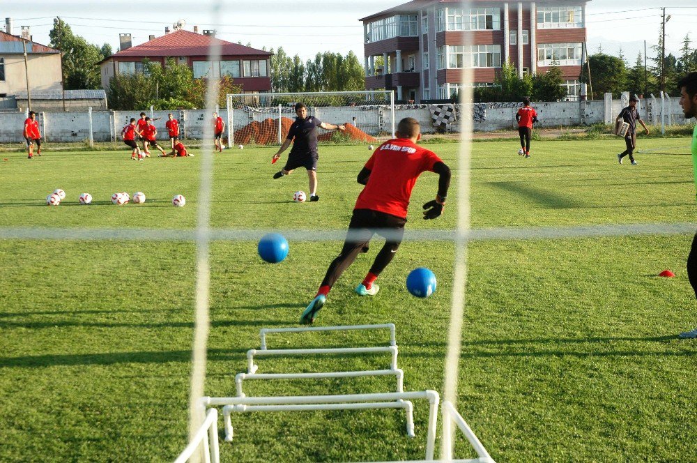 Van Büyükşehir Belediyespor Şampiyonluk Yolunda