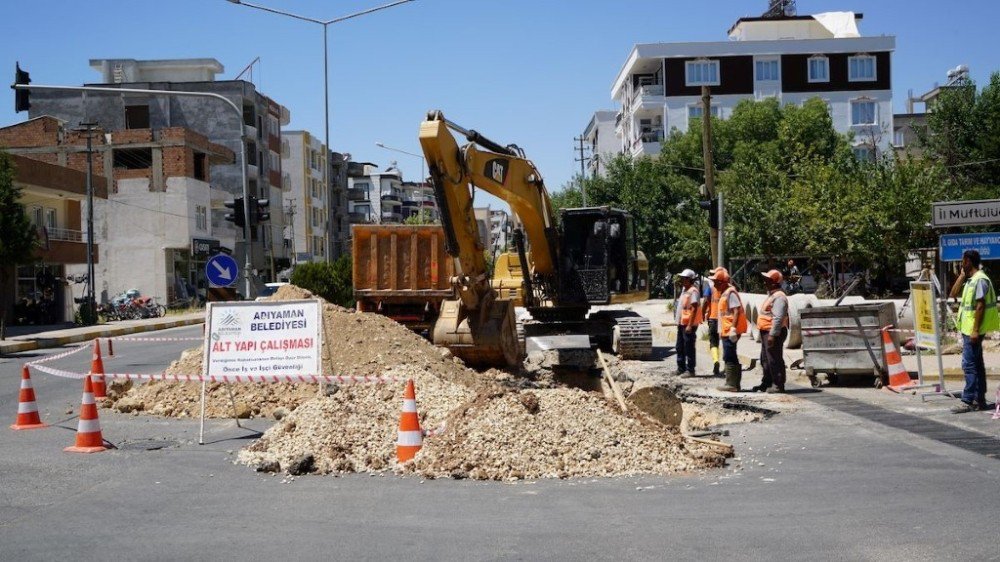 2. Çevreyolunda Kanalizasyon Çalışması Yapıldı