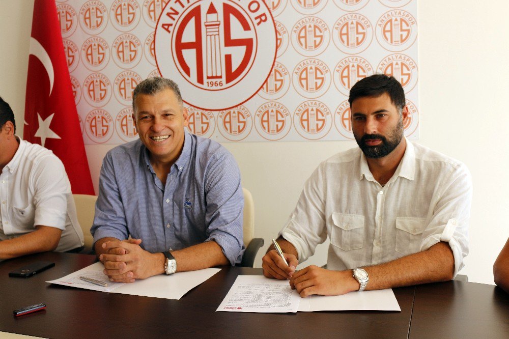 Antalyaspor, Arda Vekiloğlu’yla Anlaştı