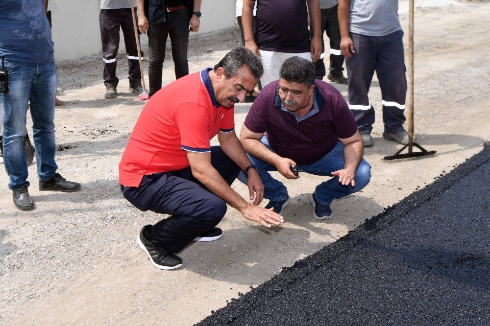 Çukurova’da Asfalt Çalışmaları Sürüyor