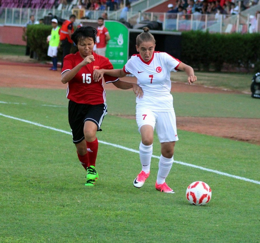 Türkiye Kadın Futbol Takımı Çin’i 5’ledi