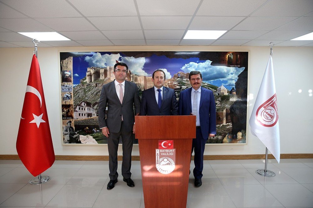 Erzincan Valisi Arslantaş Ve Gümüşhane Valisi Memiş’den Bayburt Valisi Pehlivan’a Ziyaret