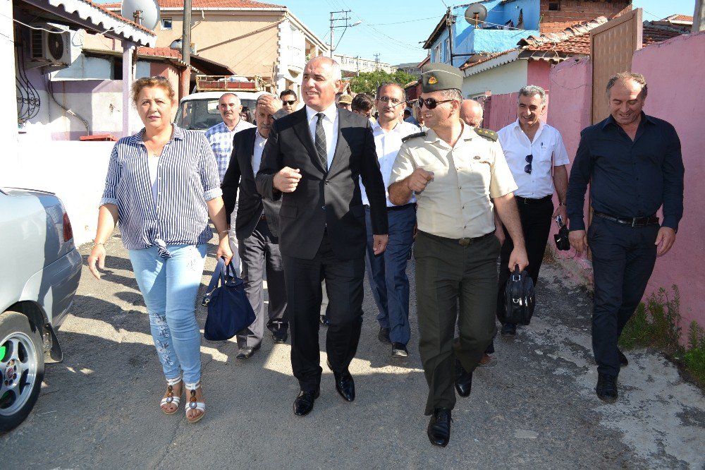 Mahalleli Halk Toplantısına Gelmeyince Kaymakam Halkın Ayağına Gitti