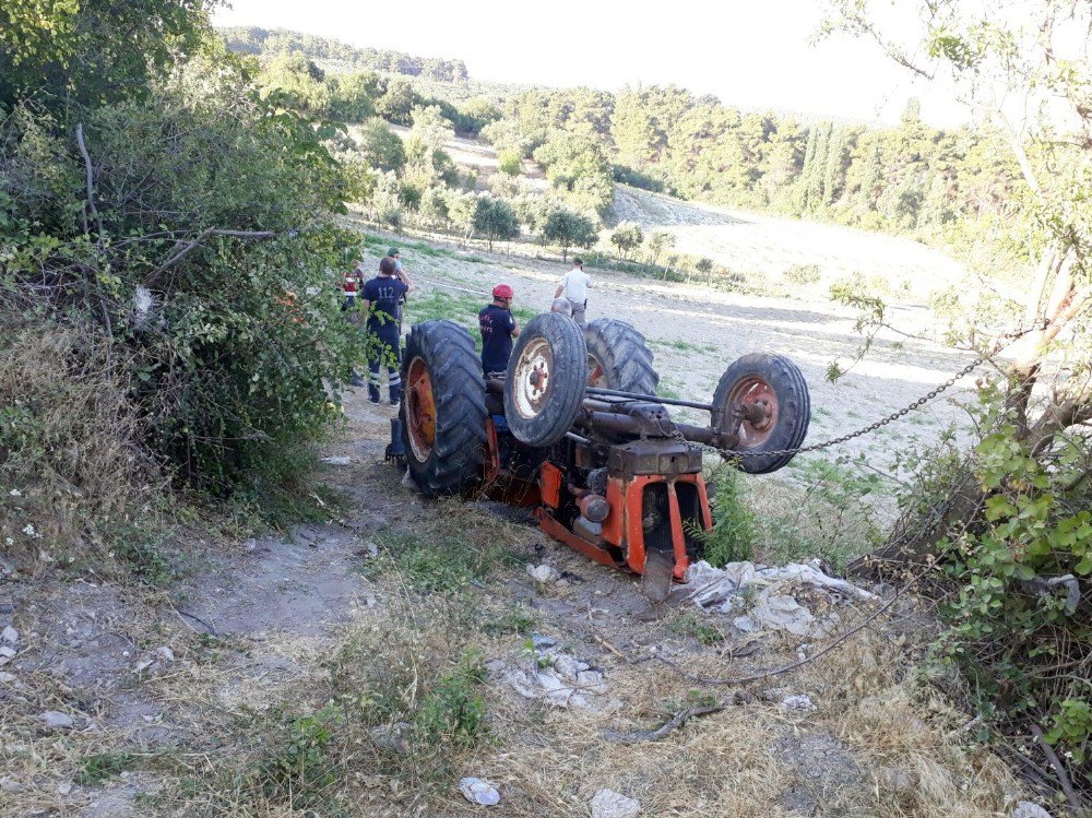 Traktörün Altında Kalan Kadın Hayatını Kaybetti