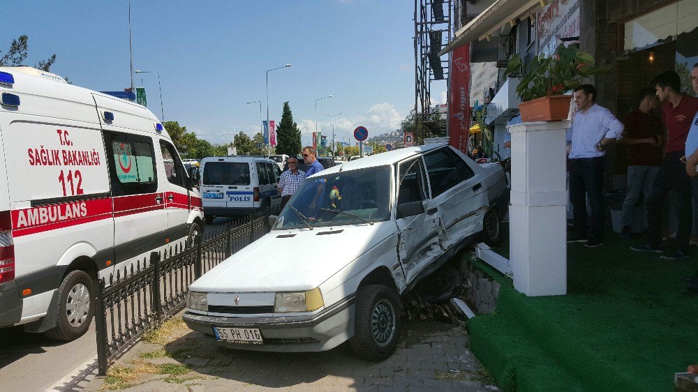 Hastaneden Dönerken Kaza Geçirdiler, Tedaviyi Kabul Etmediler