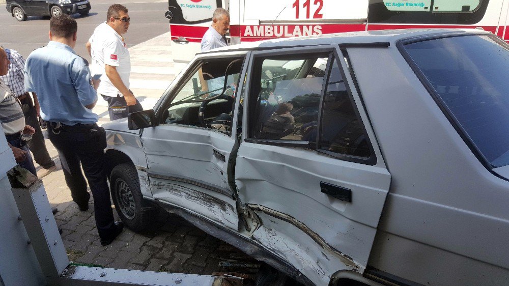 Hastaneden Dönerken Kaza Geçirdiler, Tedaviyi Kabul Etmediler