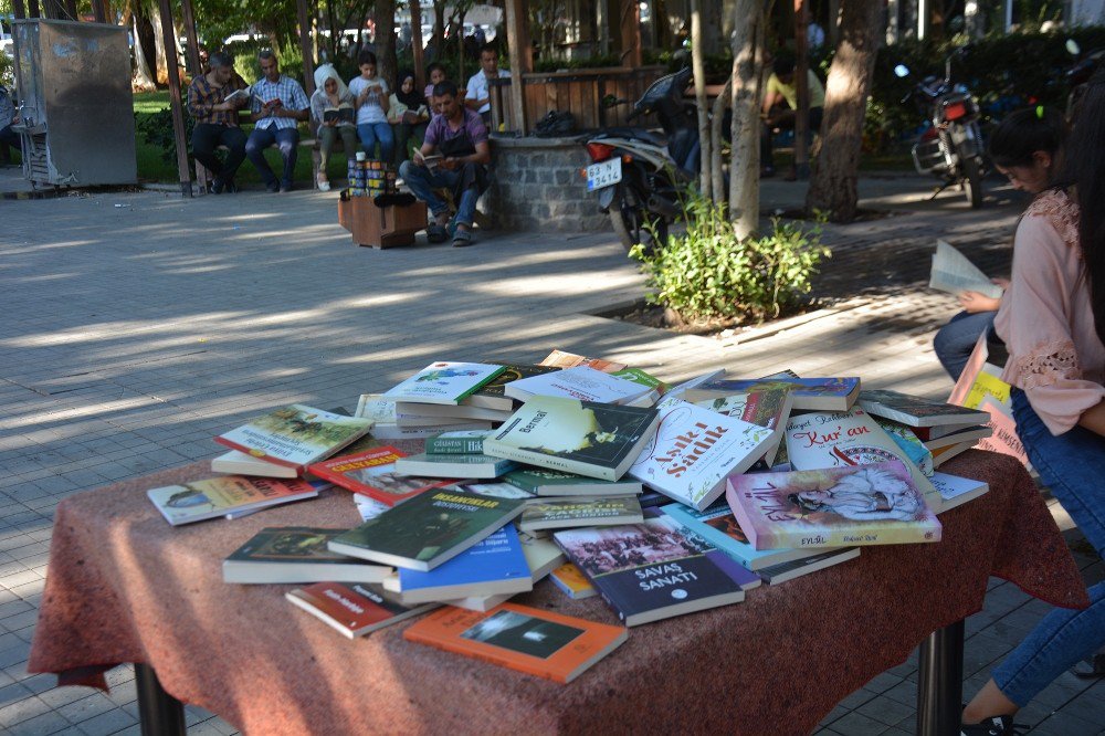 (Görüntü Hd) Siverek’te Kitap Okuma Etkinliği Düzenlendi