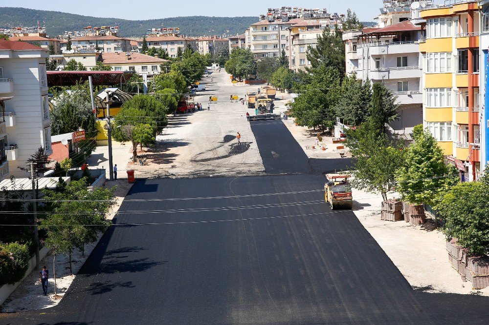 Güvenevlerde Tahrip Olan Yollar Yenileniyor