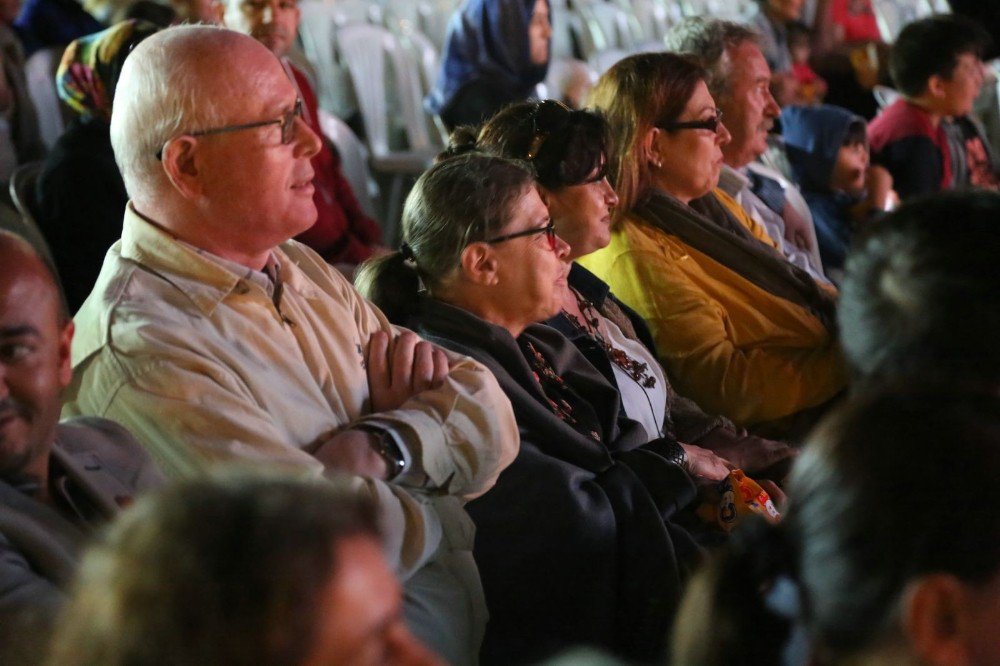 “Sokağa Çıkın Sinema Geliyor” İsimli Etkinliğinde Son Gösterimler Yapıldı